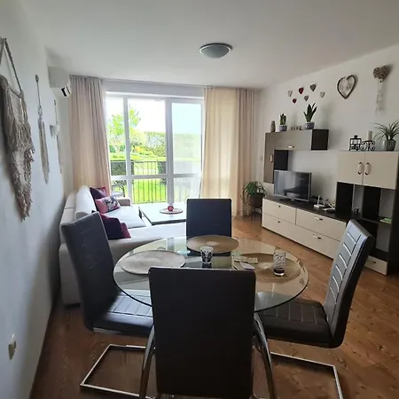 Apartament Atia Resot *